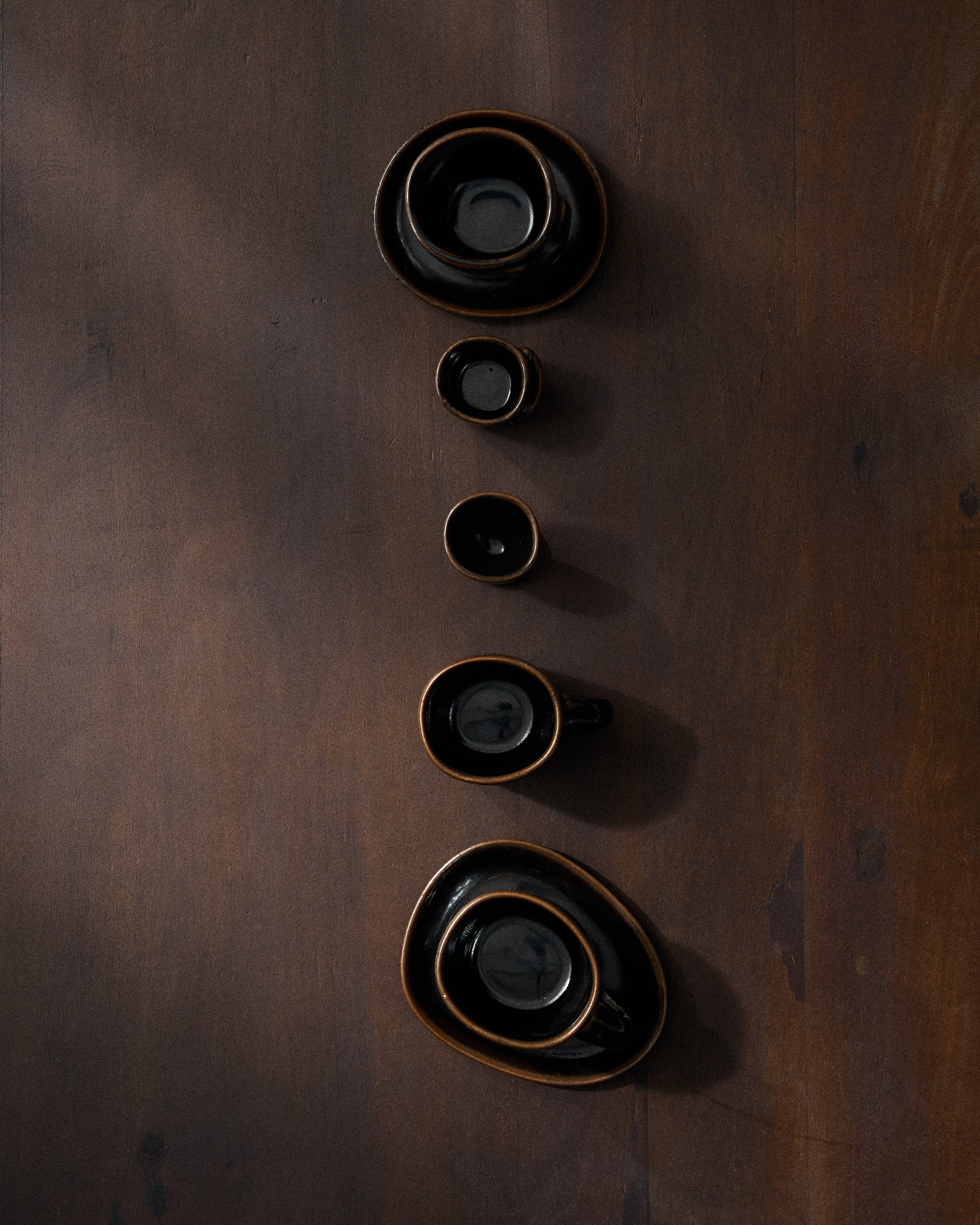 Bread plate dark brown Out of lines - Image 2