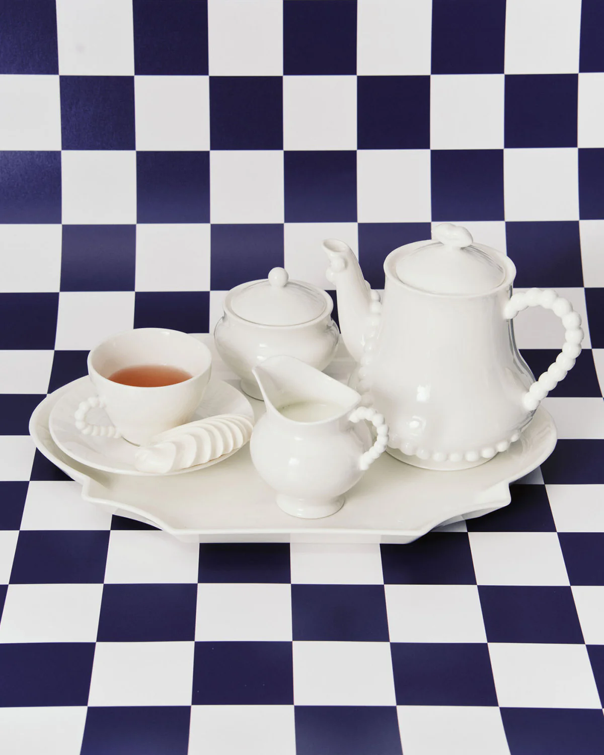 Cup and saucer white Perle Fine Les Objets Mouleversants - Image 2
