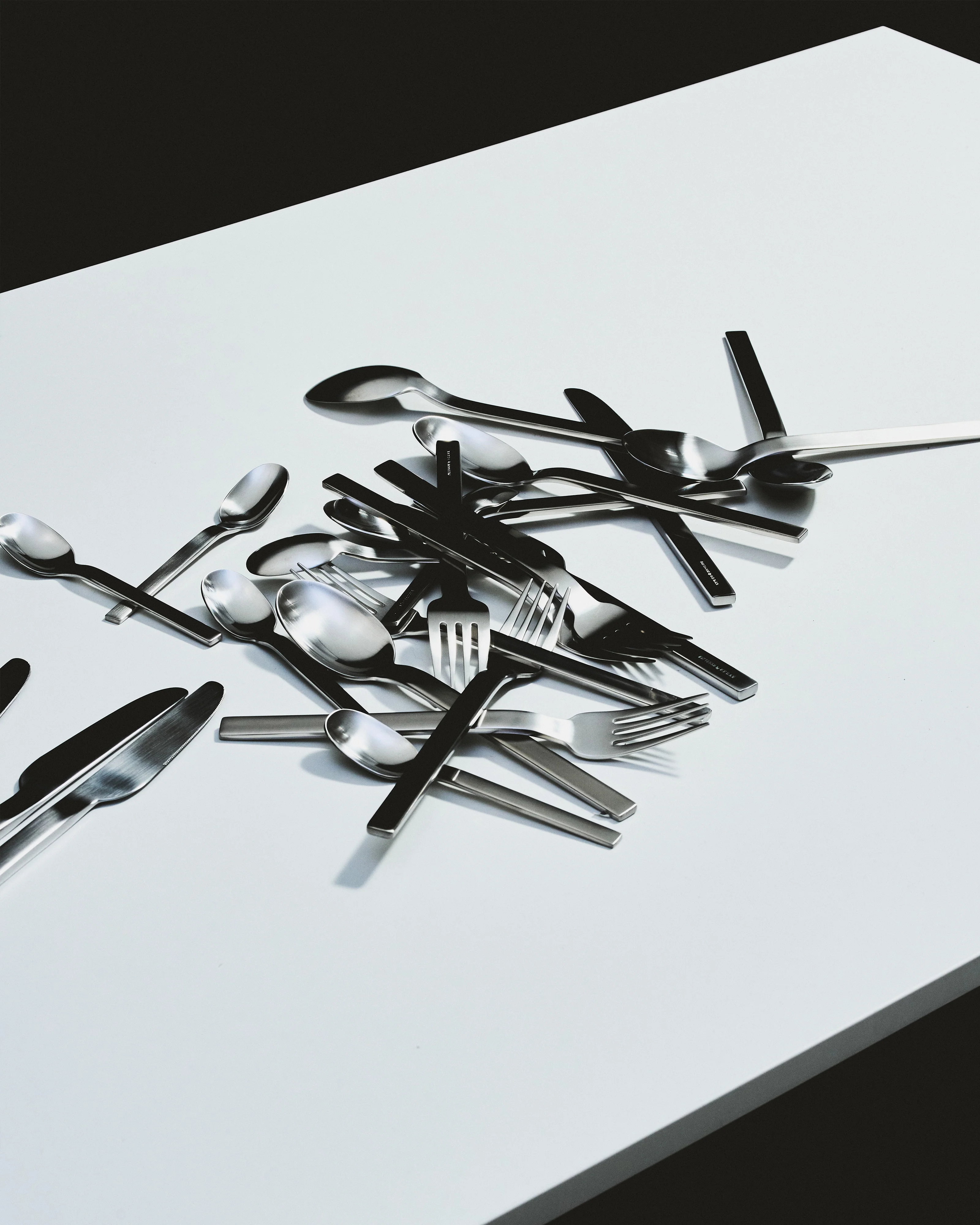 Cutlery set in giftbox 24pcs stainless steel Base - Image 2