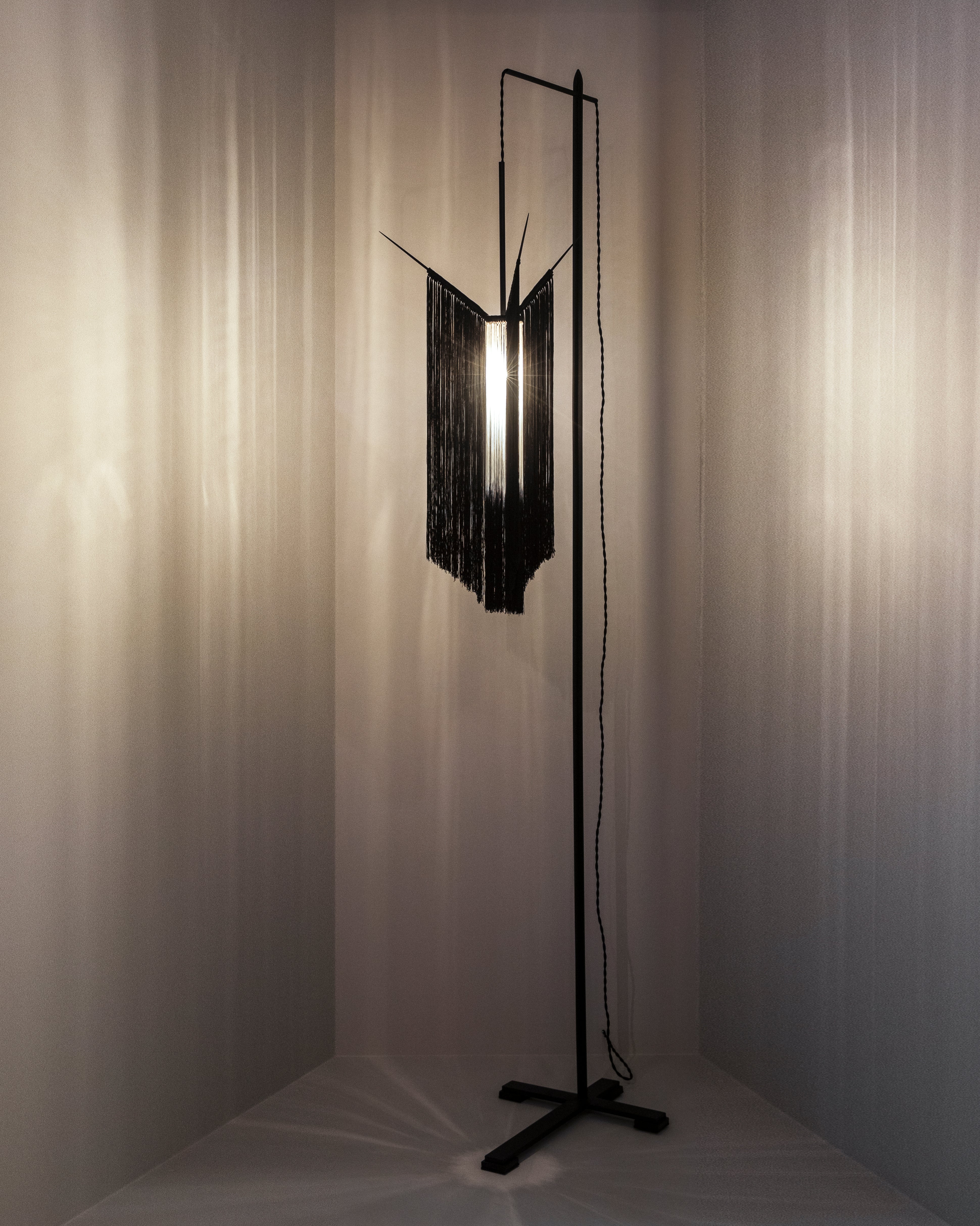Floor lamp black/white Chan 2 - Image 2