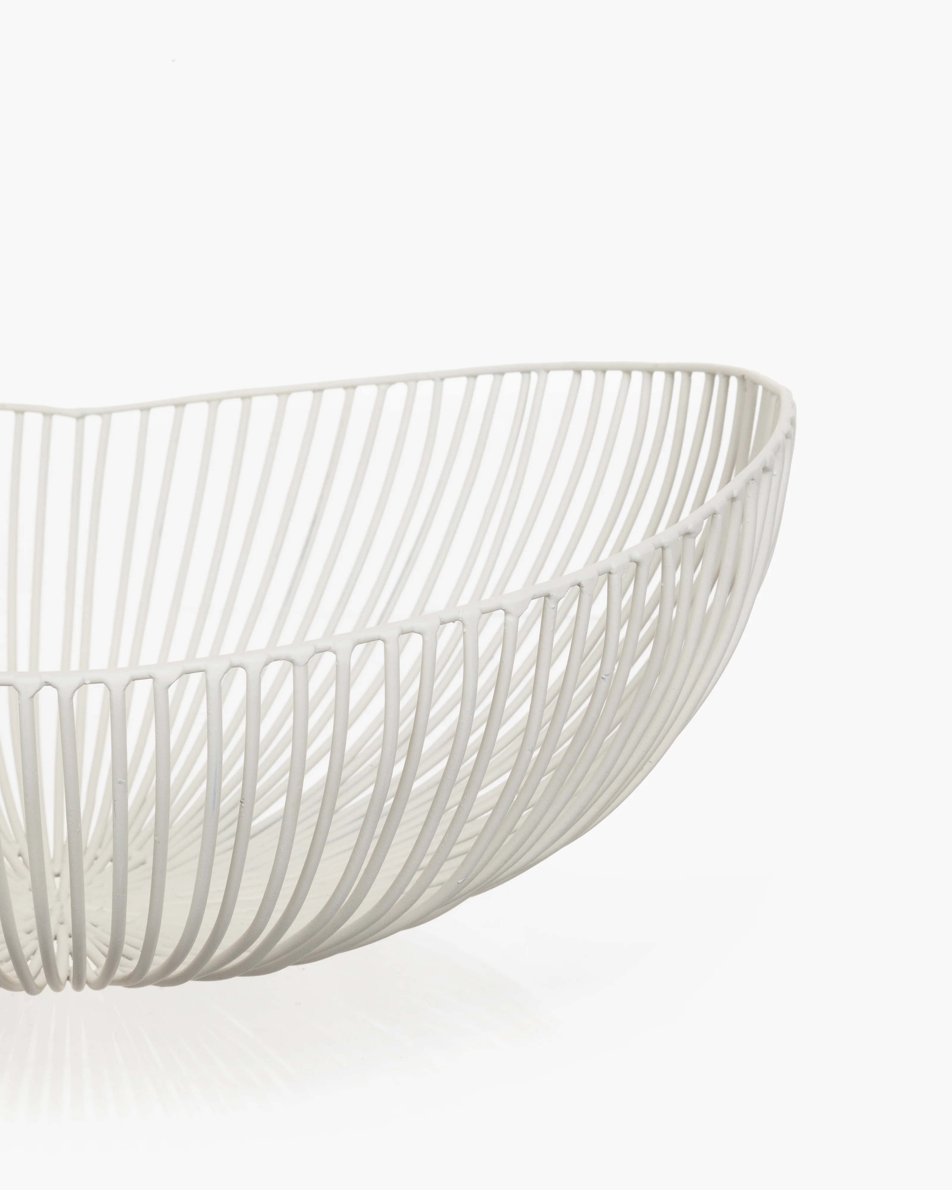 Iron basket oval white Meo Metal Sculptures - Image 3