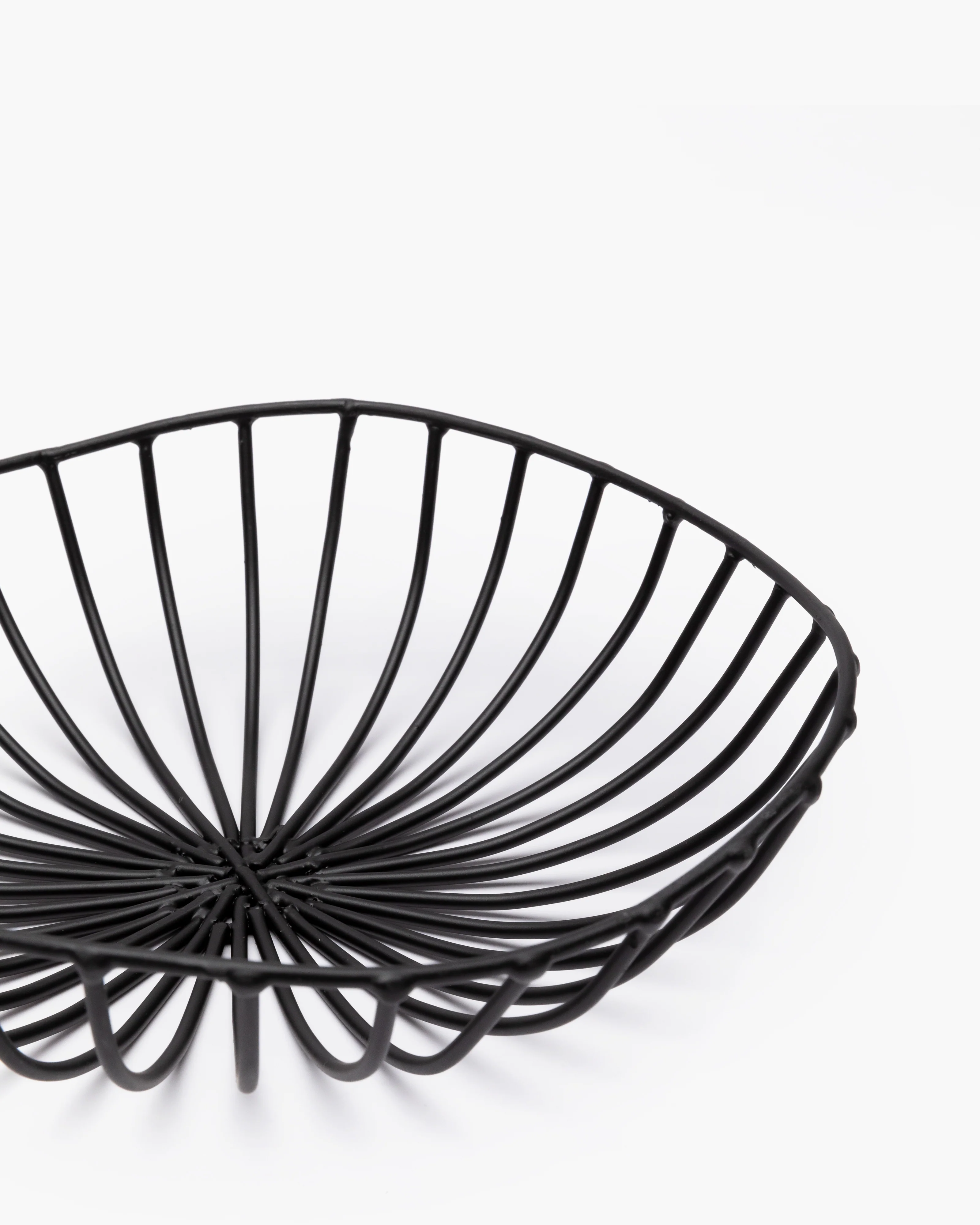 Iron bread basket L black Catu Metal Sculptures - Image 2