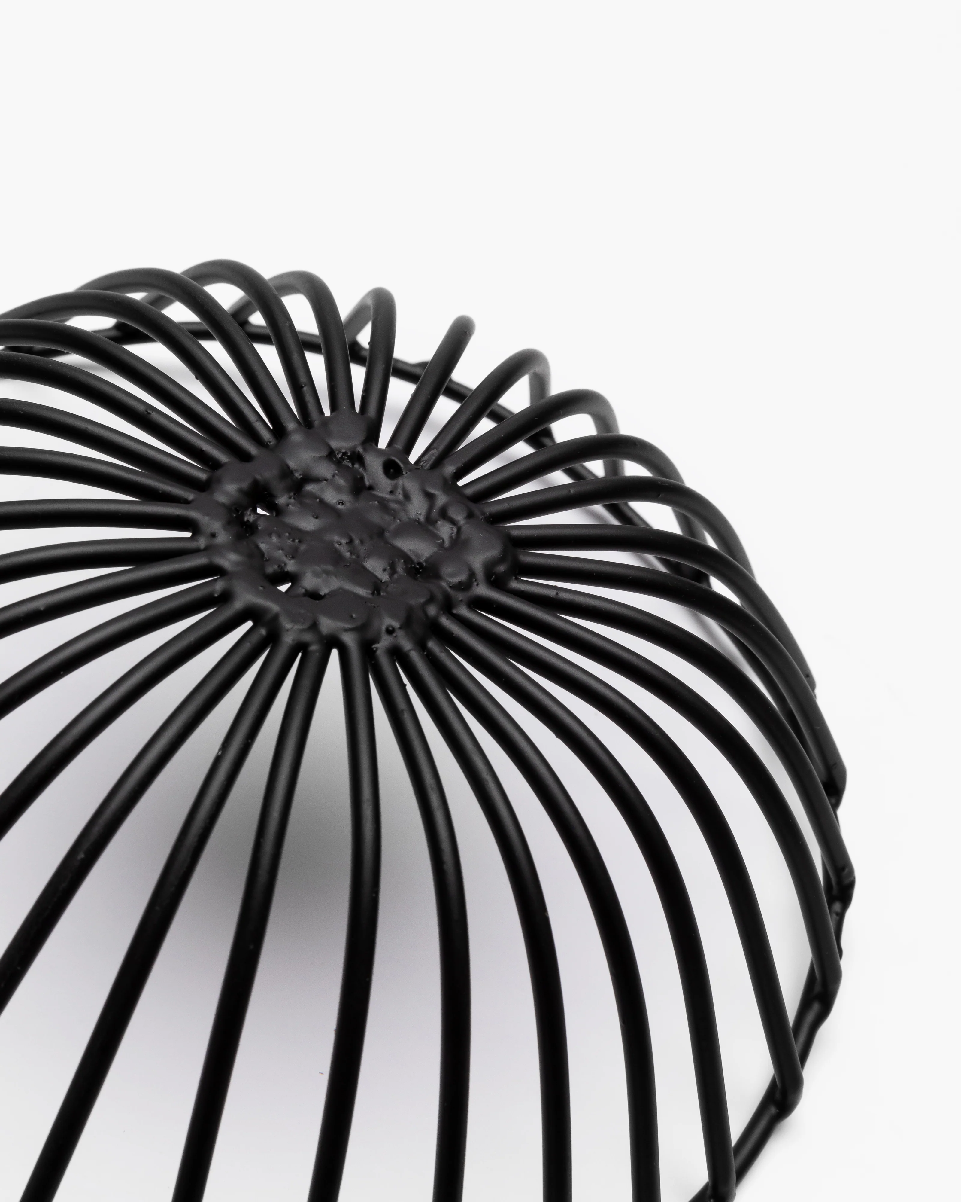 Iron bread basket S black Catu Metal Sculptures - Image 4