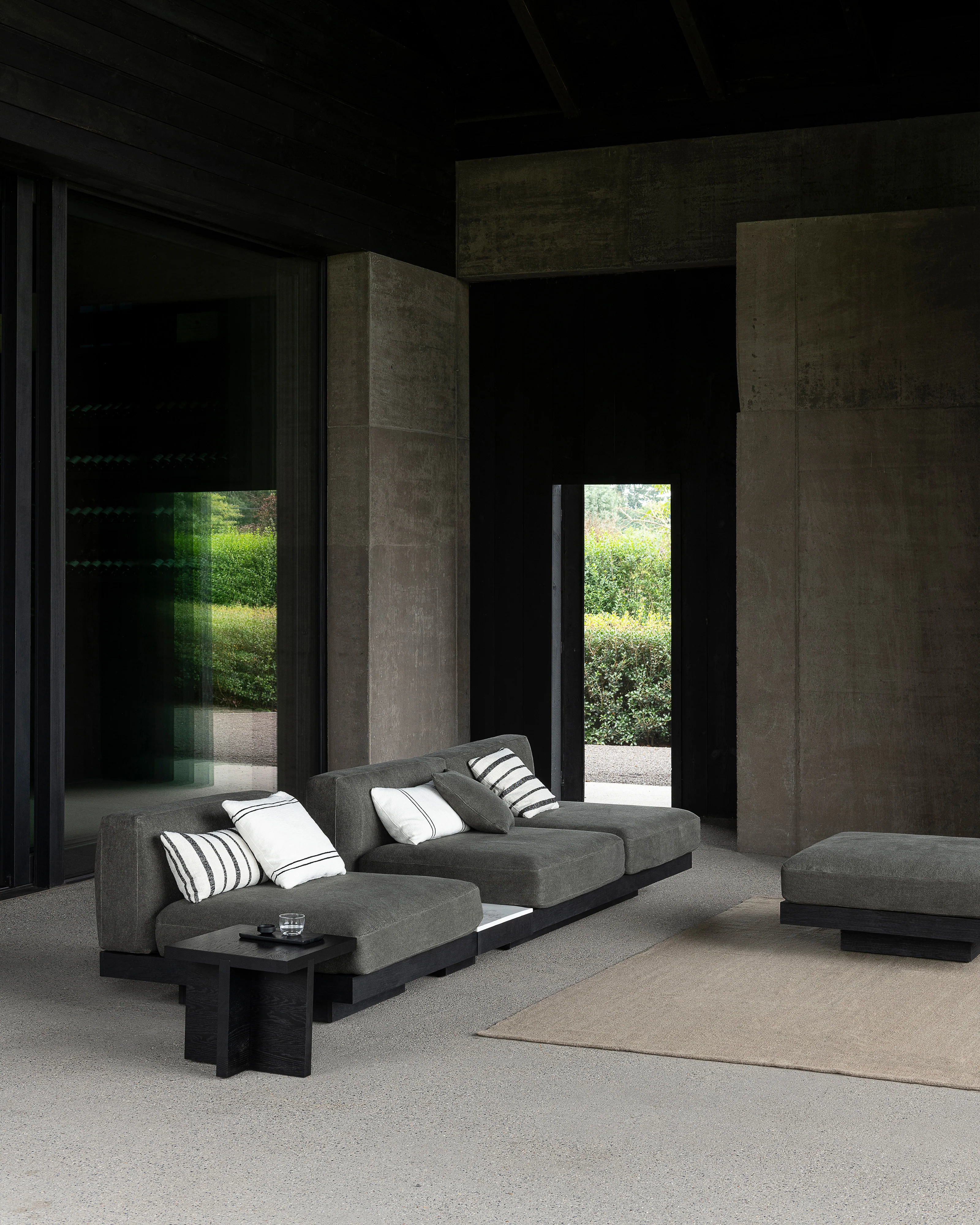 Ottoman incl cushion indoor smoke - black Rudolph - Image 2