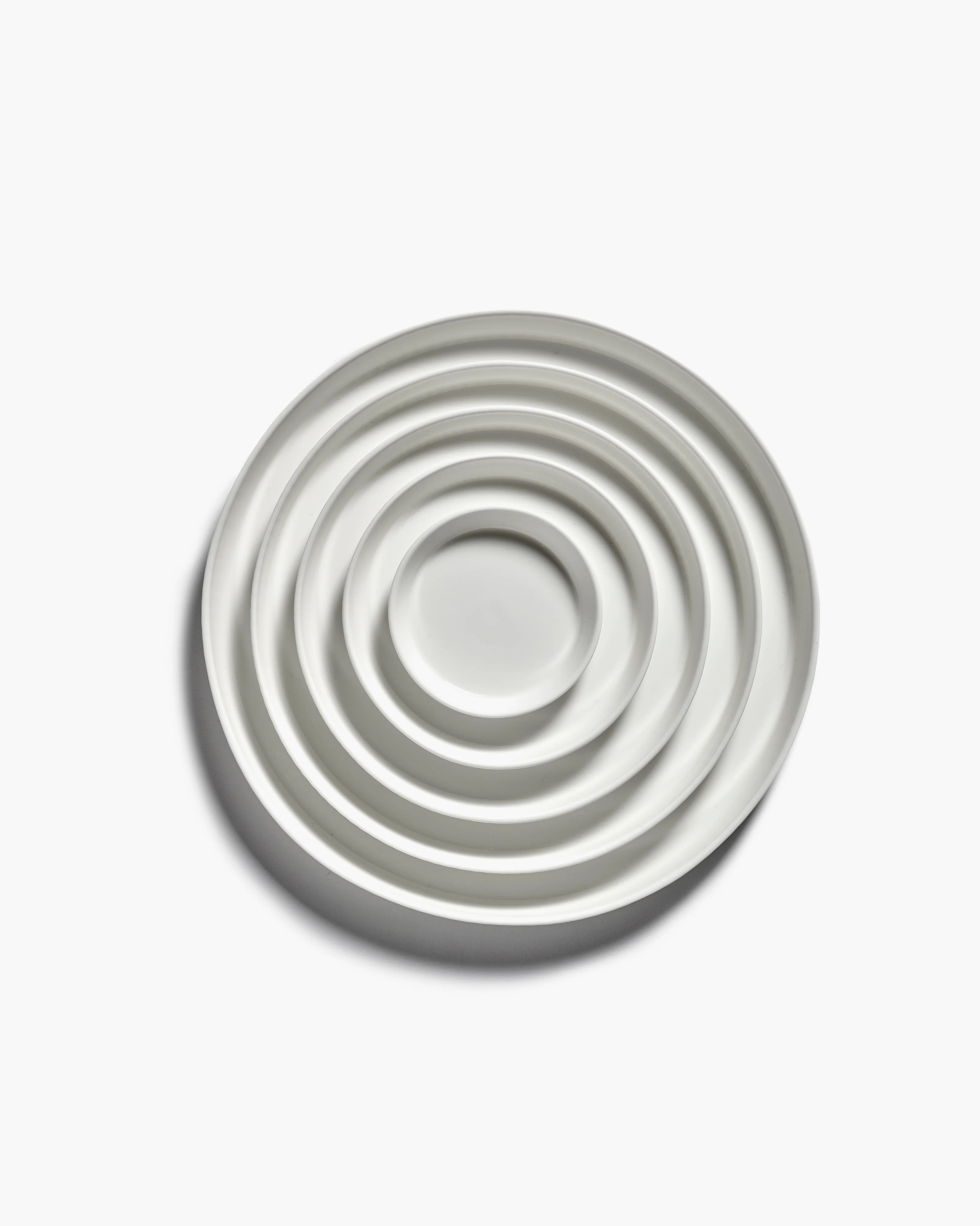 Dessert plate raised edge white Nido - Image 3