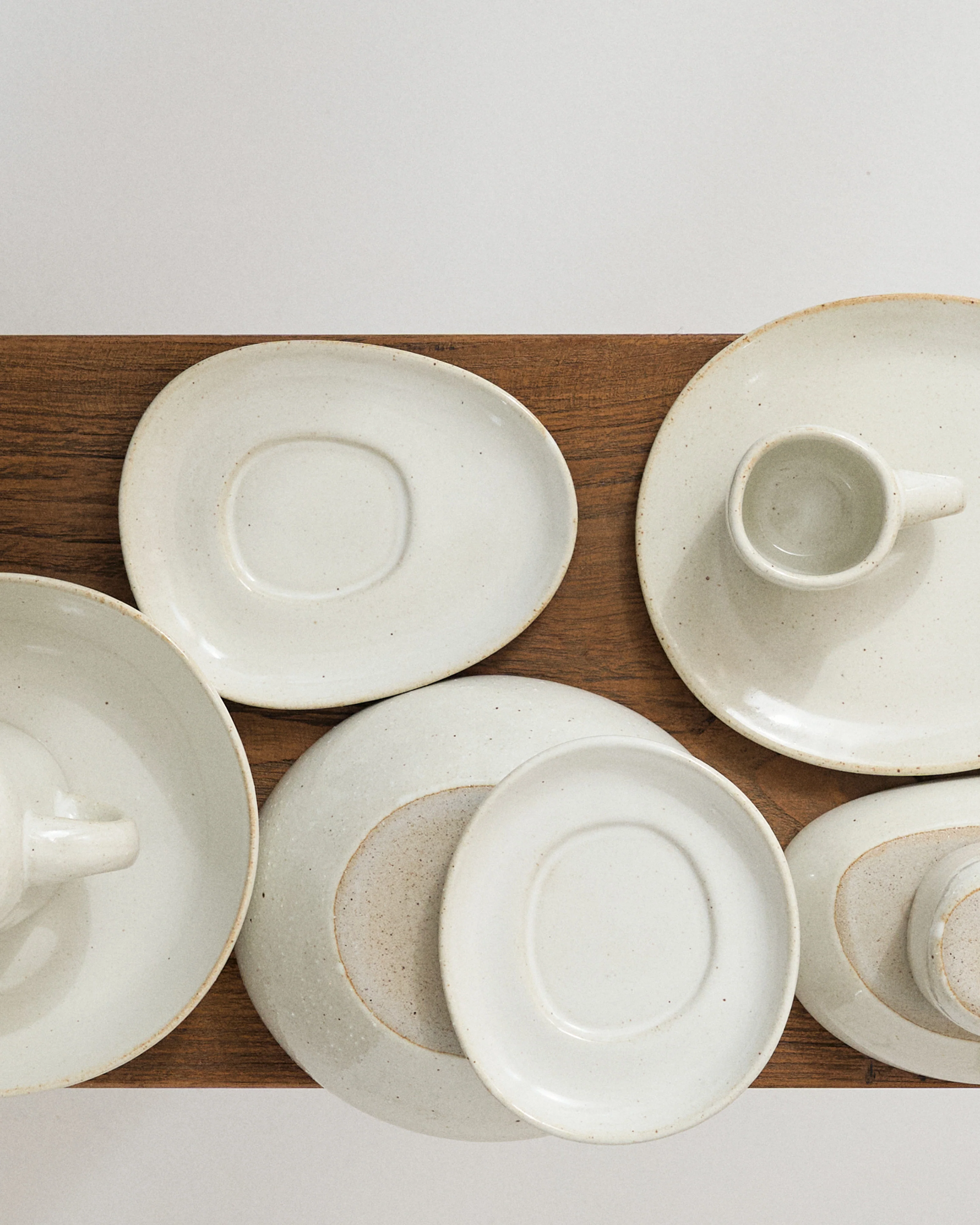 Saucer for  coffee cup off-white Out of lines - Image 2