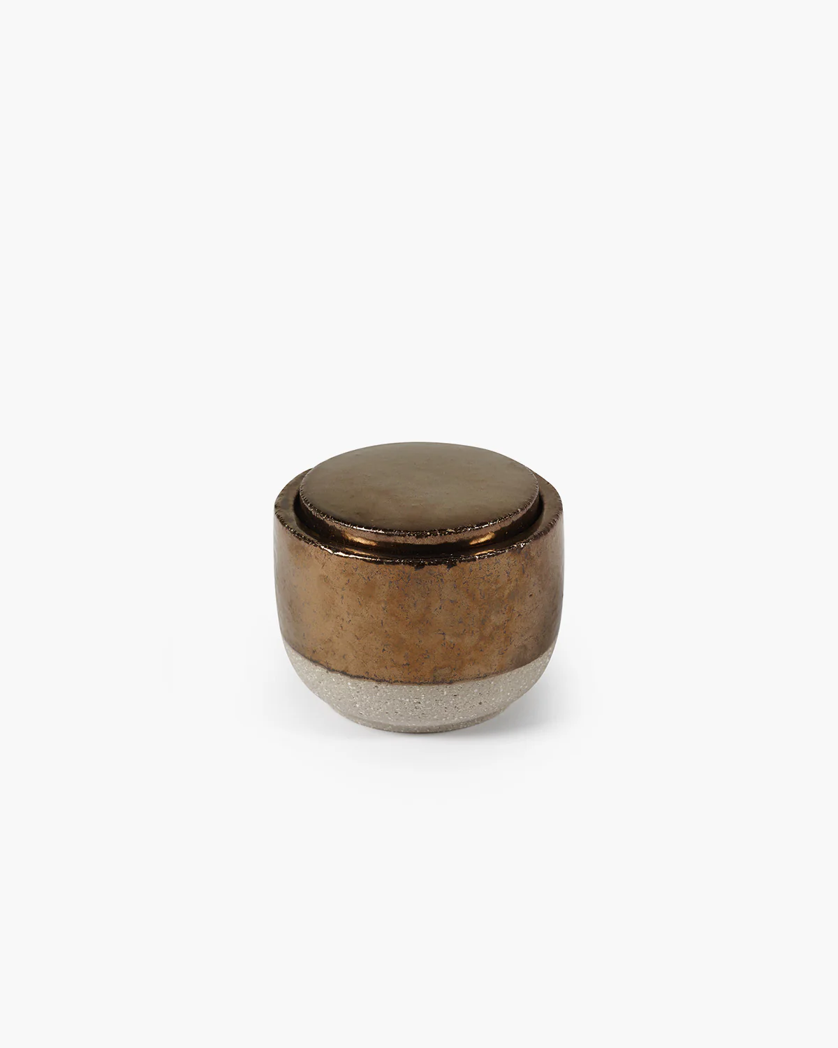 Scented candle M gold Charred Santal