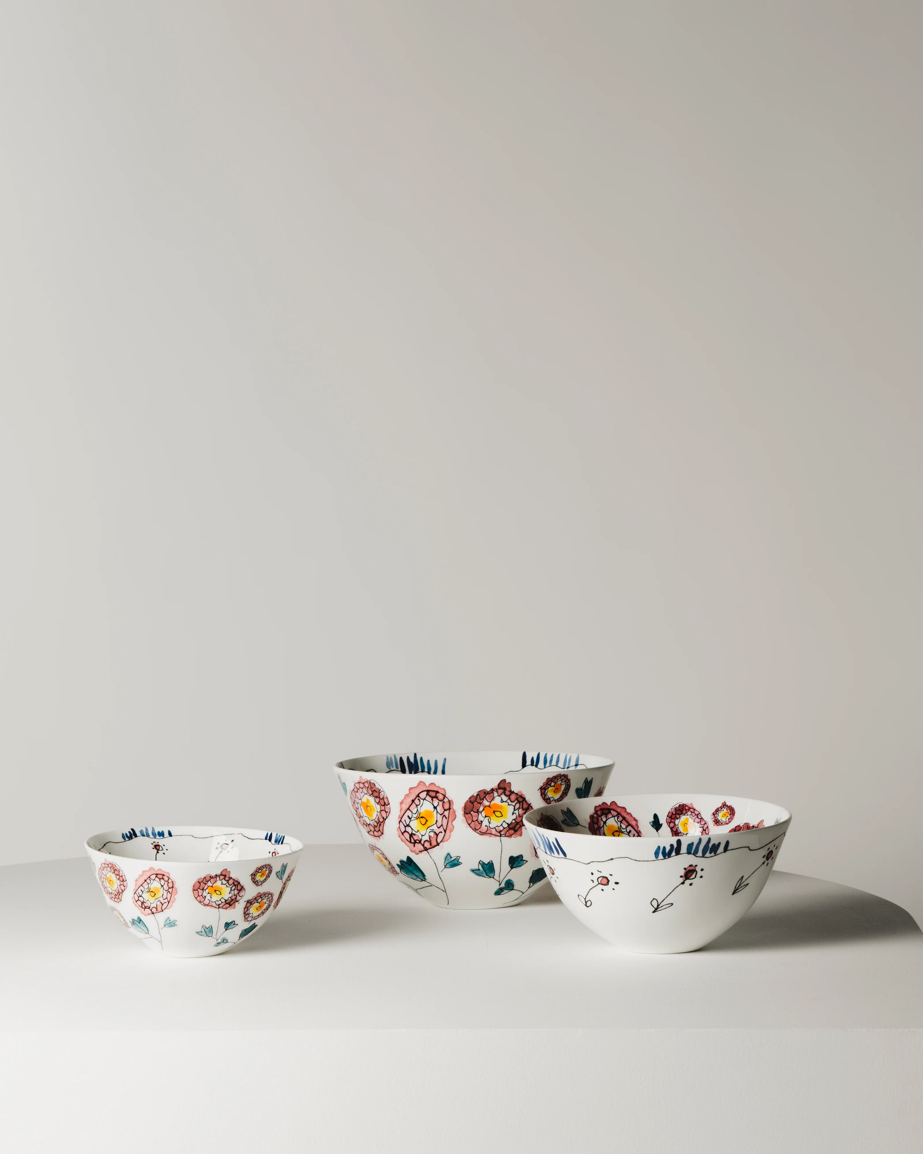 Serving bowl M Anemone milk Midnight Flowers - Image 2