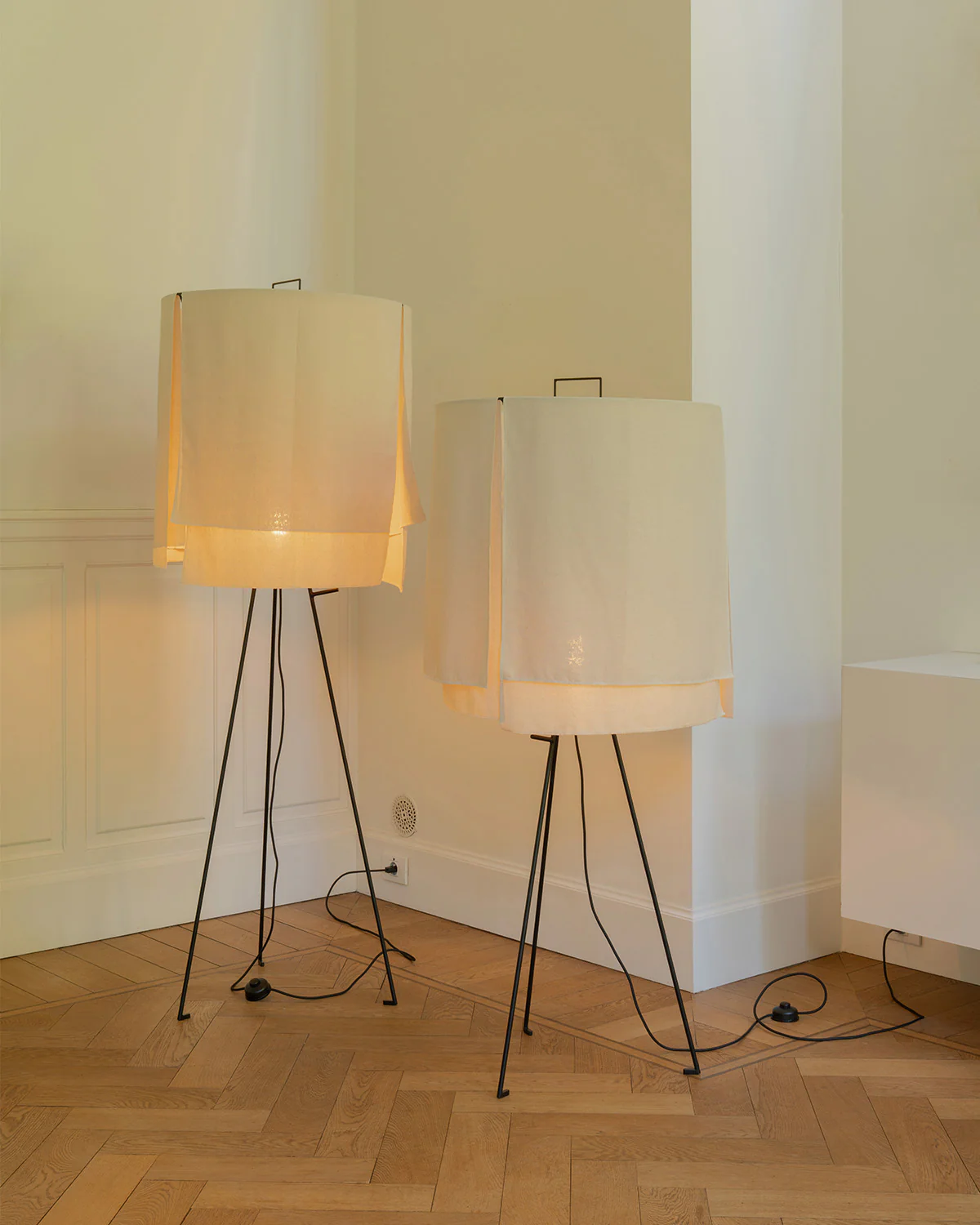 Standing lamp M black - beige Nomad - Image 2