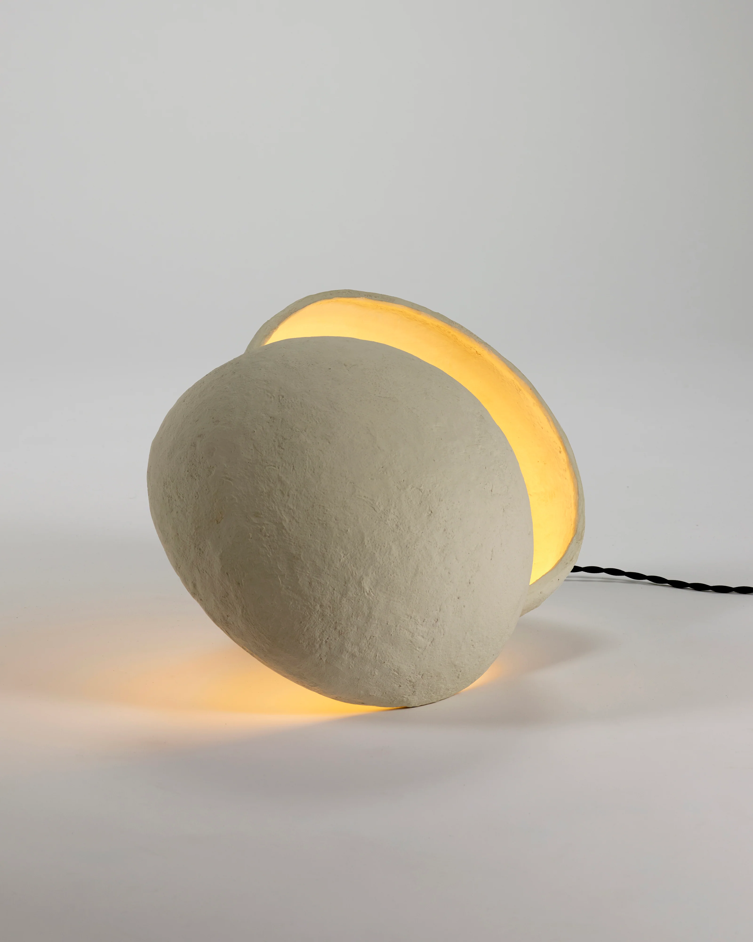 Table lamp L white paper mache Earth - Image 3