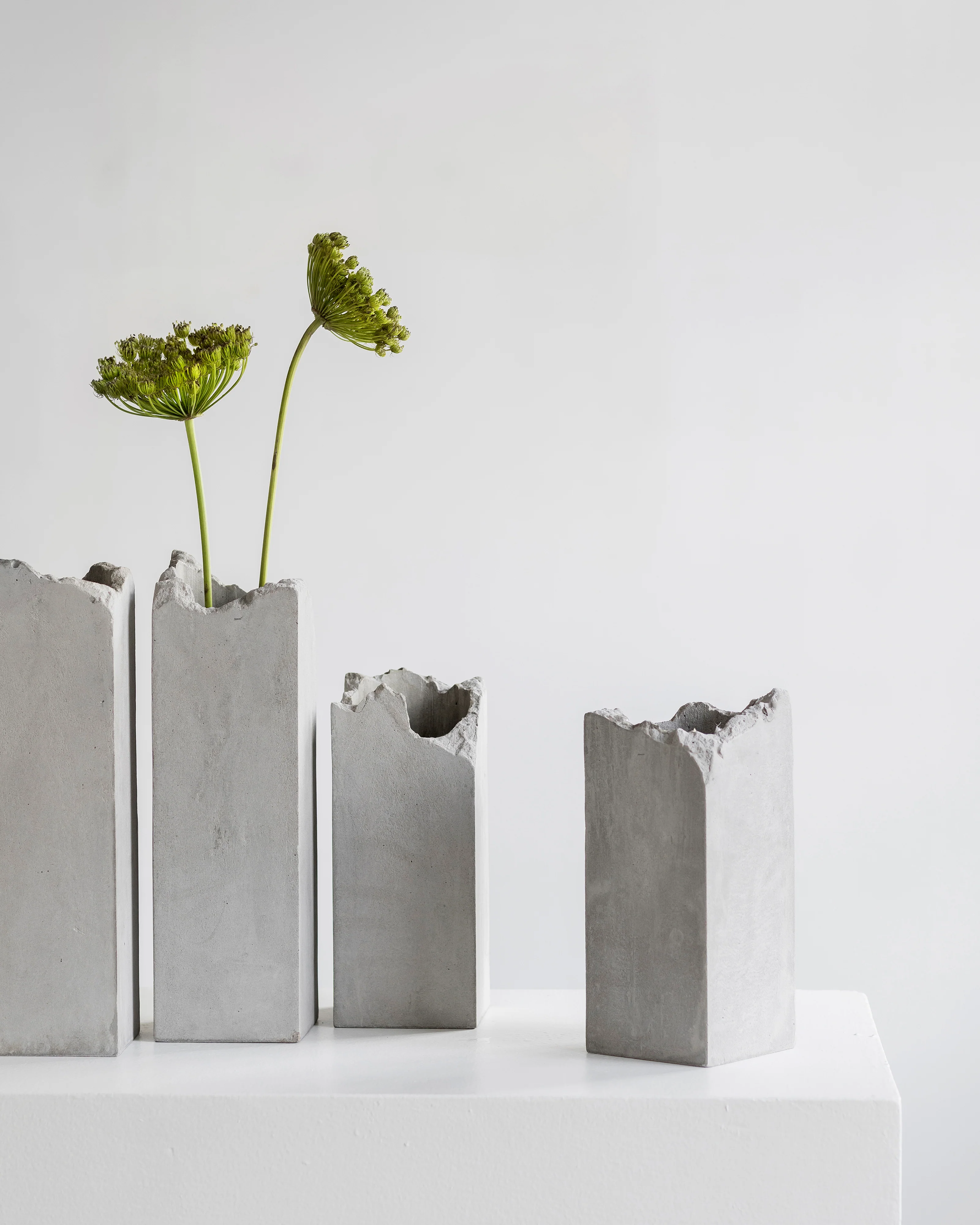Vase S concrete Broquaine - Image 4